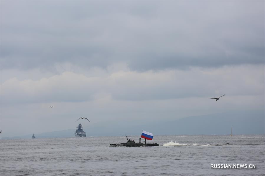 Во Владивостоке отметили День ВМФ России
