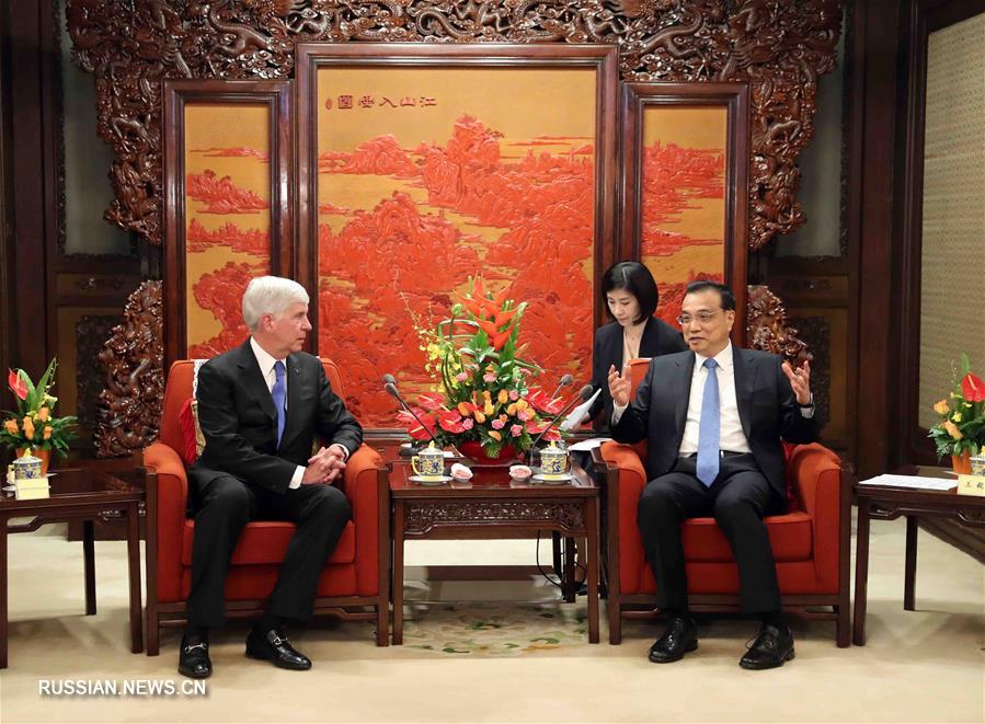 Ли Кэцян встретился с губернатором американского штата Мичиган Р.Снайдером