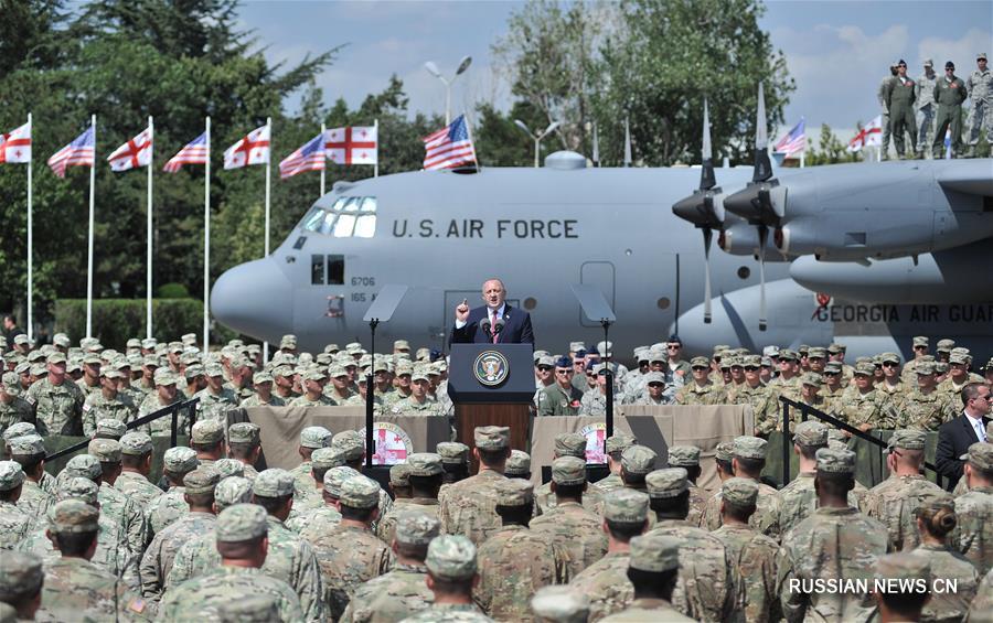Вице-президент США М.Пенс посетил проходящие в Грузии международные военные учения