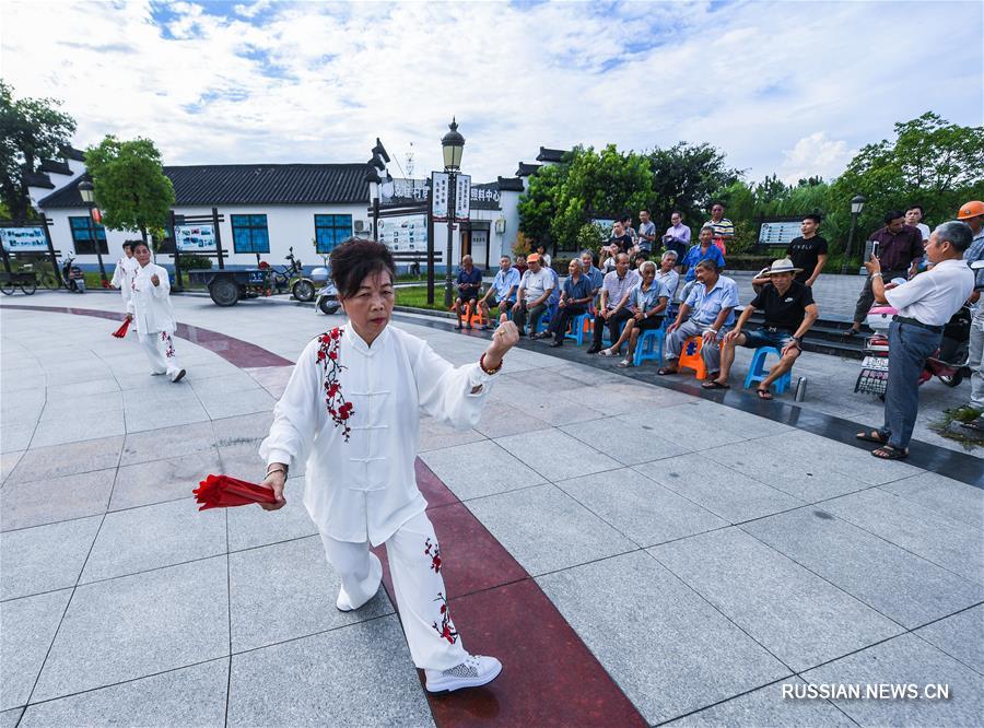 Жители деревни Жунсин увидели летнее культурное шоу