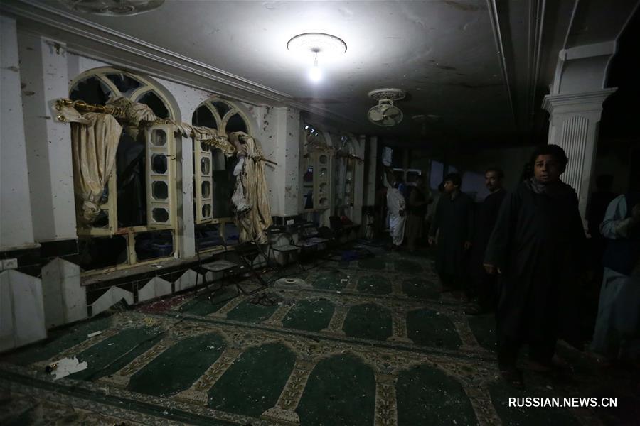 В результате взрыва в мечети на западе Афганистана погибло 29 человек