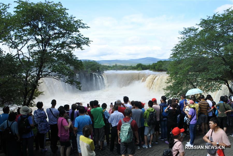 Водопад Дяошуйлоу в провинции Хэйлунцзян