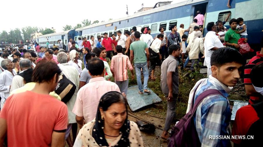 Число погибших при крушении поезда в Индии возросло до 23 человек 