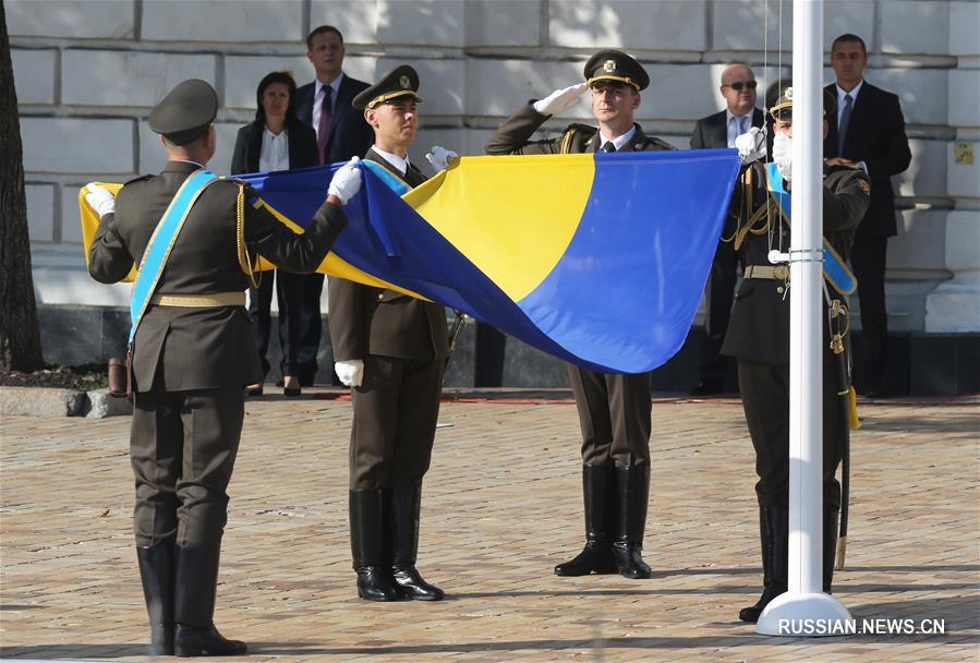 В Украине отмечается День государственного флага