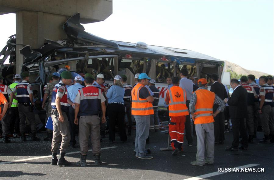 Пять человек погибли при ДТП в Турции