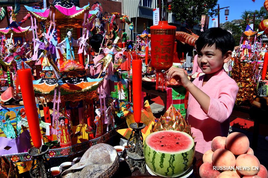 Китай празднует Цисицзе