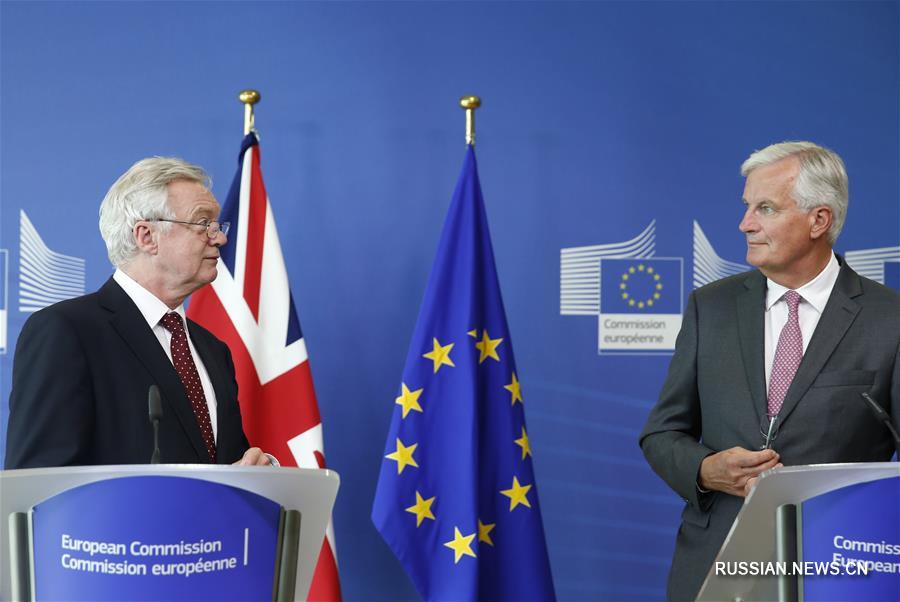 В Брюсселе стартовал 3-й раунд переговоров по выходу Великобритании из ЕС