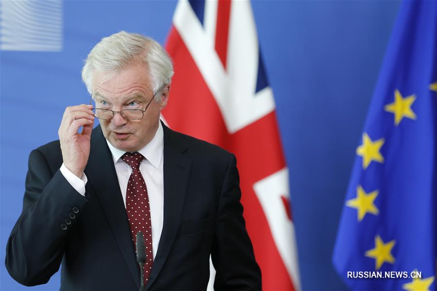 В Брюсселе стартовал 3-й раунд переговоров по выходу Великобритании из ЕС