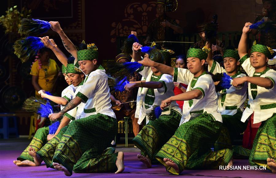 Старинные народные танцы сохраняют в провинции Юньнань
