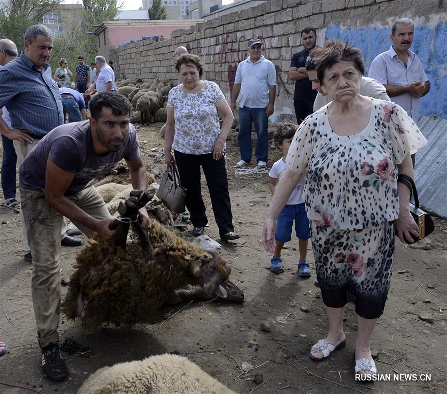 В Азербайджане празднуют Курбан-байрам