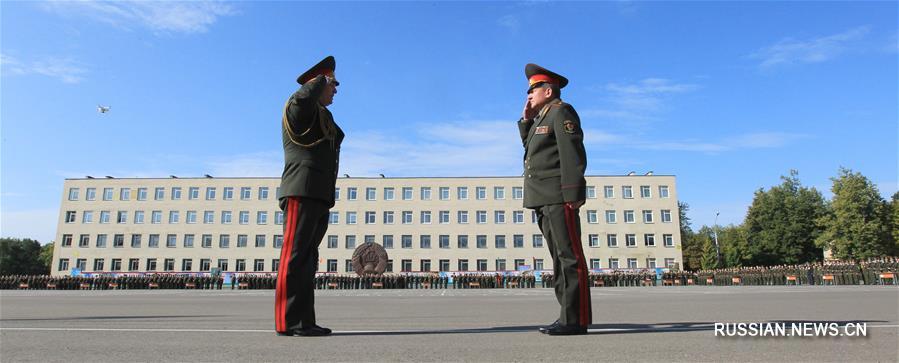 Белорусские курсанты приняли присягу