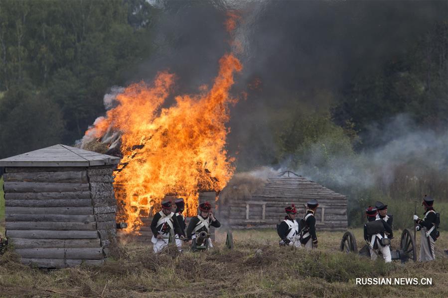 Под Москвой прошла ежегодная военно-историческая реконструкция Бородинской битвы