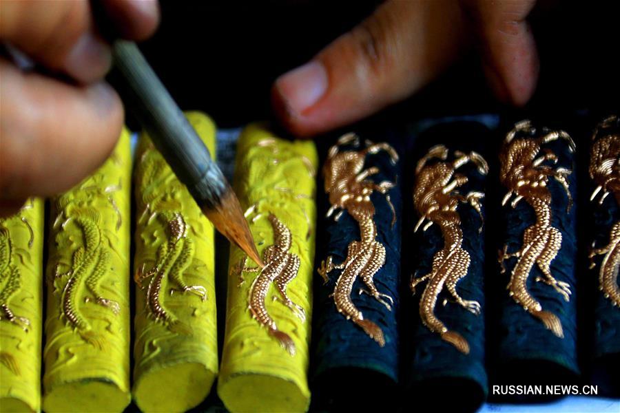Мастера из провинции Аньхой хранят секреты изготовления китайской туши