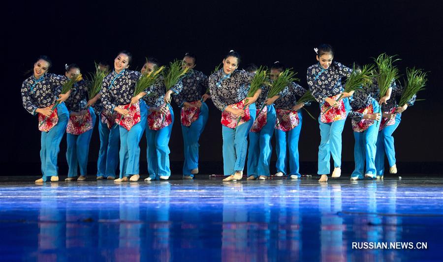 В китайском городе Сиань проходит 4-й Международный фестиваль искусства "Шелковый  путь"