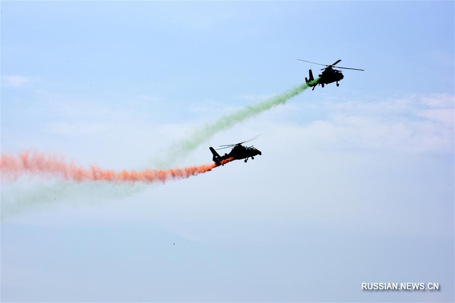 Выставка вертолетов открылась в Тяньцзине