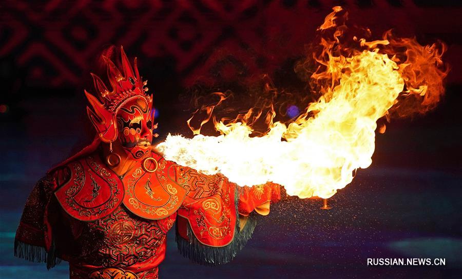 10-й конкурс циркового искусства "Золотая хризантема" открылся в Пэнлае