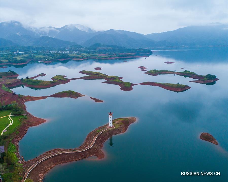 "Озеро тысячи островов" в провинции Чжэцзян превратилось в экологический курорт