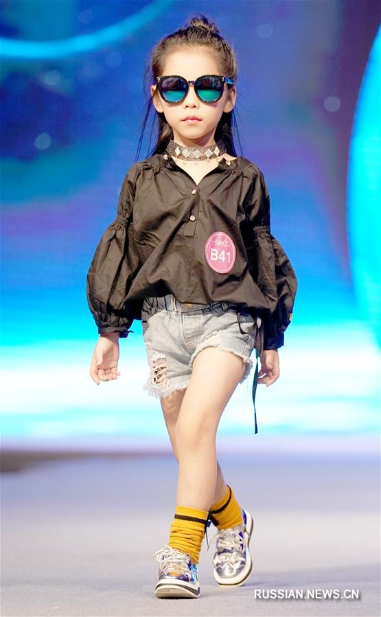 В Чунцине прошел финал национального конкурса детей-супермоделей