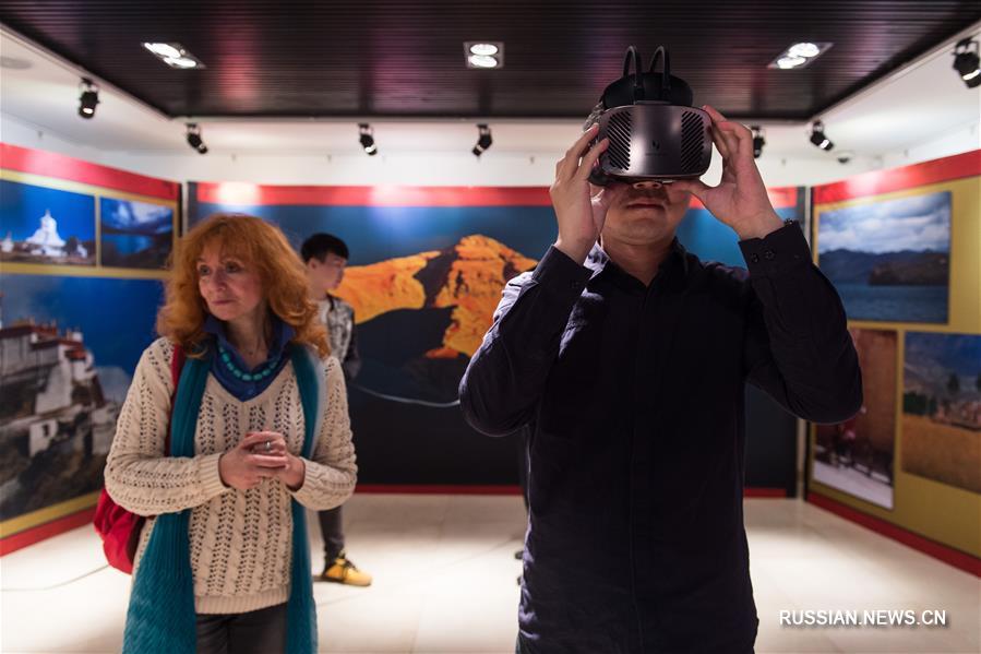 В Москве открылась цифровая художественная выставка "Небесный Тибет: священное место в человеческом мире"