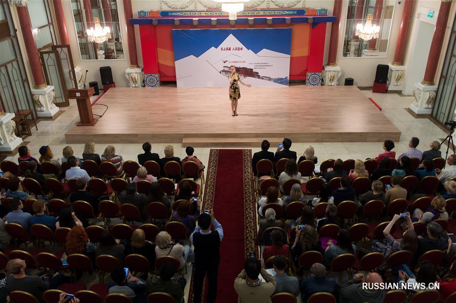В Москве открылась цифровая художественная выставка "Небесный Тибет: священное место в человеческом мире"