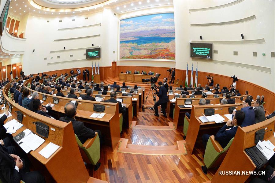 Сенат Олий Мажлиса провел в Ташкенте 12-е пленарное заседание