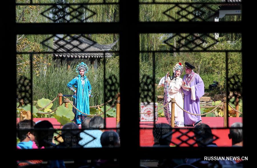 За четыре дня выходных число китайских туристов, путешествующих по стране, составило 461 млн человек