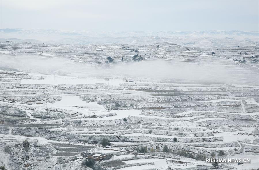 В провинции Ганьсу выпал снег