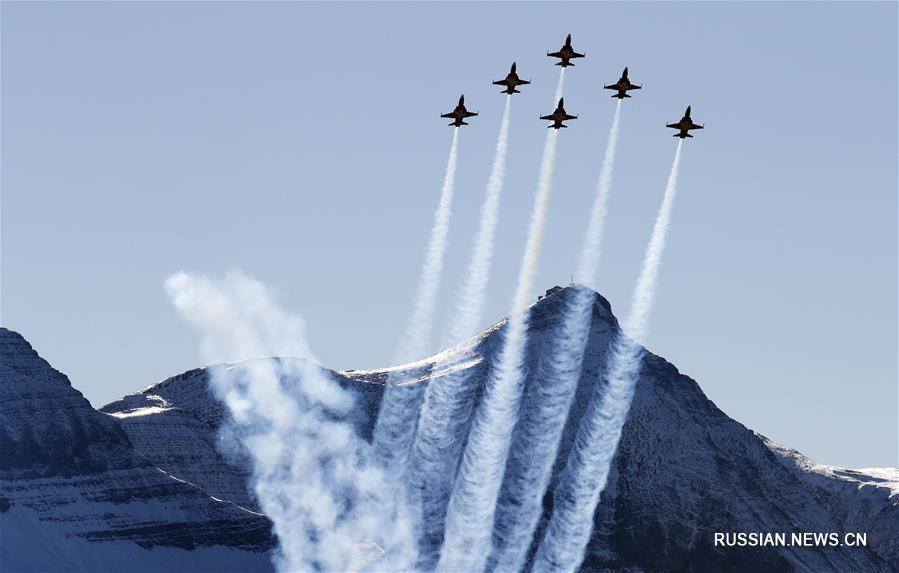 ВВС Швейцарии начали ежегодную осеннюю тренировку в Альпах 