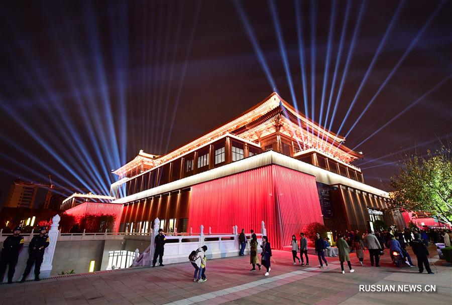 Большой театр провинции Шэньси открылся в Сиане