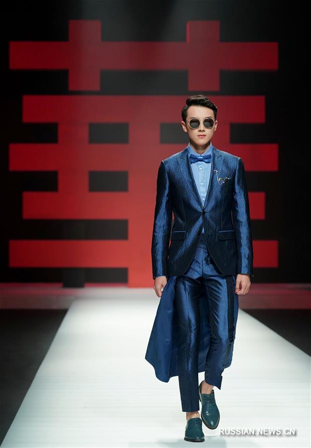 Пекинская неделя моды: презентация одежды от Лю Юна