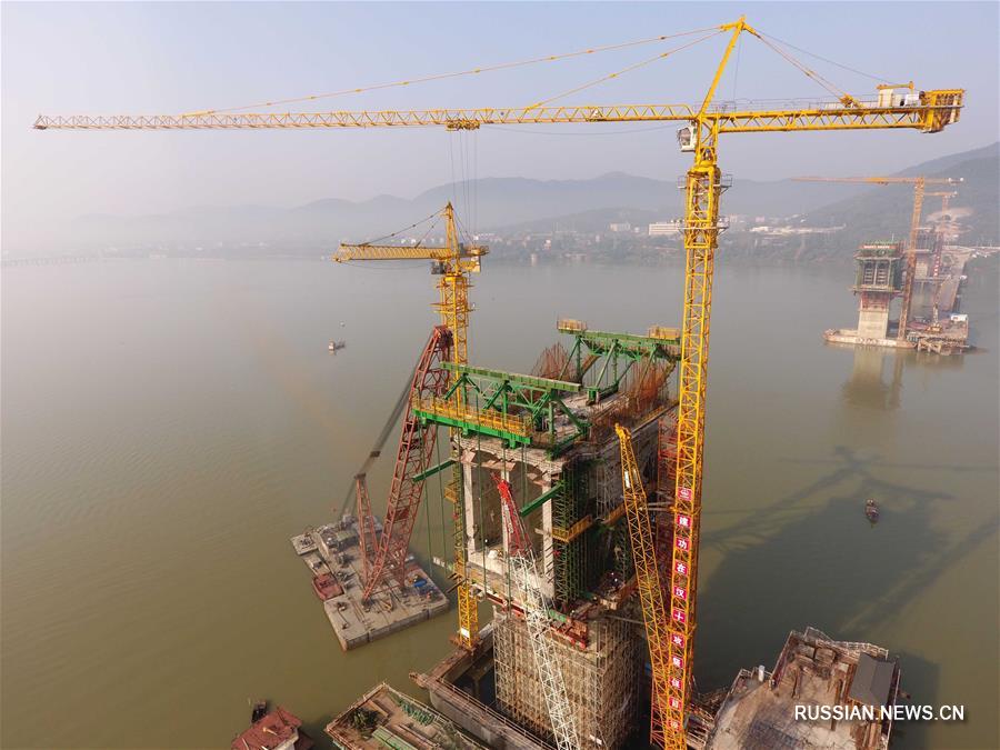 Началось возведение верхней конструкции моста "Цуйцзяин" высокоскоростной железной дороги Ухань-Шиянь
