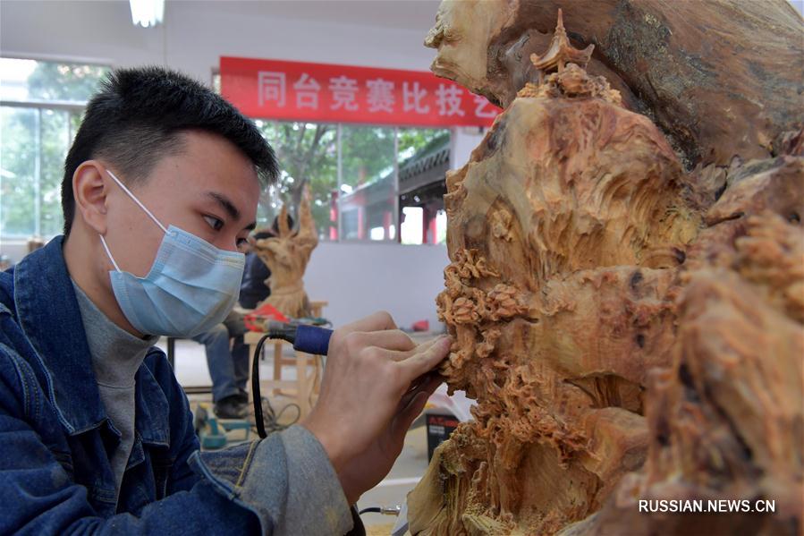 Финал Всекитайского конкурса профессиональной резной скульптуры в уезде Юйцзян