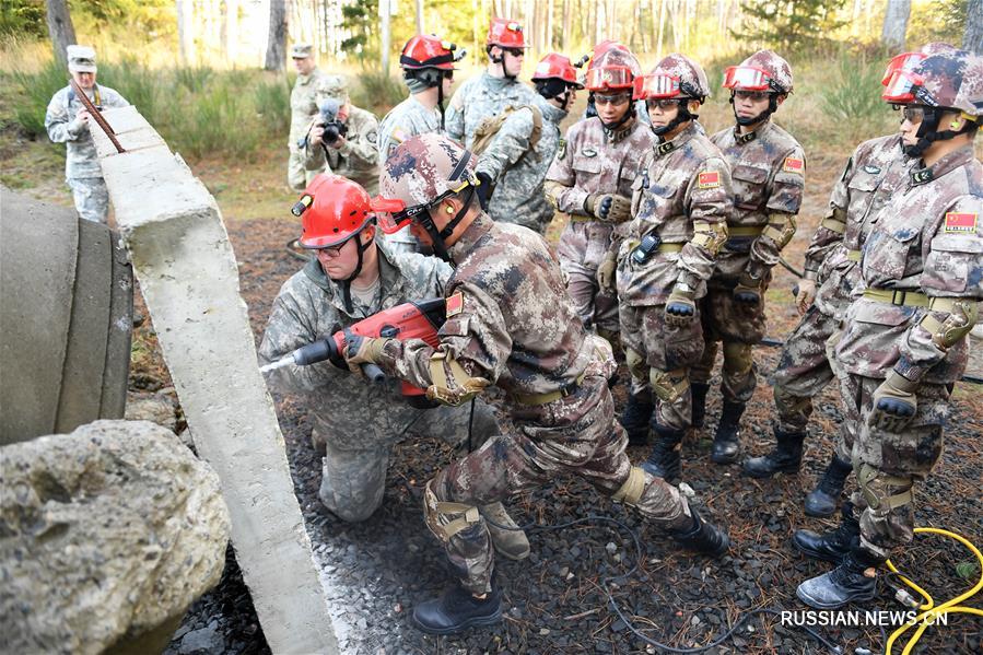 Китайские и американские военнослужащие проводят совместные учения по оказанию гуманитарной  помощи и ликвидации последствий стихийных бедствий