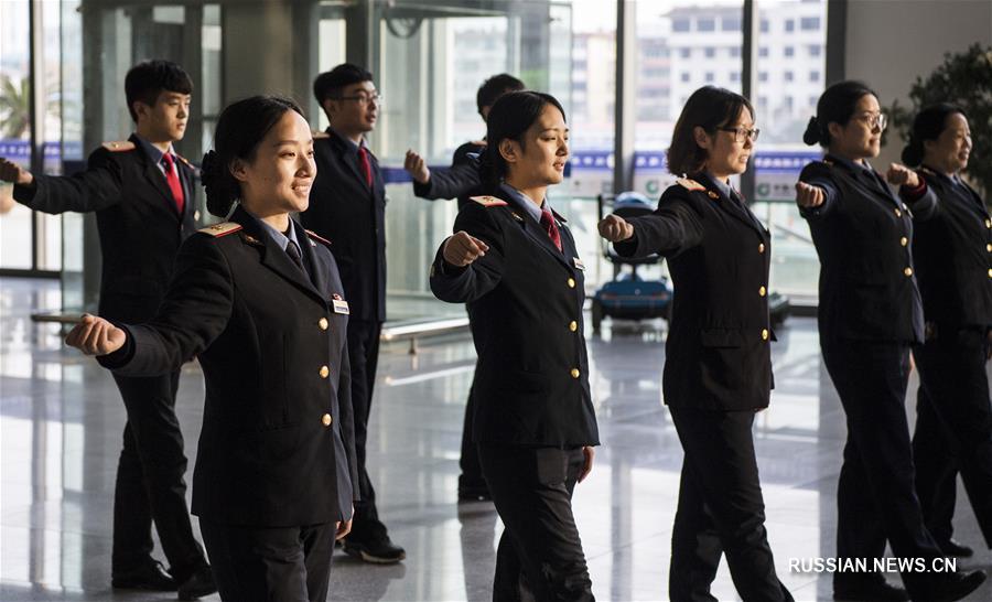 Первый поезд преодолел ВСЖД Сиань -- Чэнду в тестовом режиме