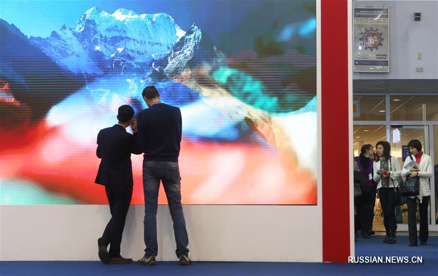 В Киеве продолжается Китайско-украинская научная выставка технологий и инноваций