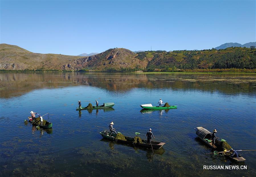 Озеро Цзыби в провинции Юньнань