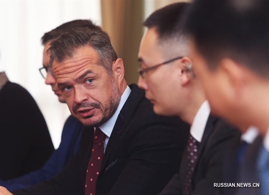 Украина подписала контракт с китайской компанией на ремонт важной автотрассы