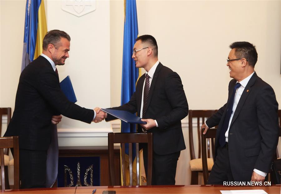 Украина подписала контракт с китайской компанией на ремонт важной автотрассы