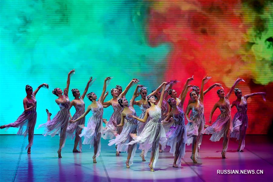 Египетские зрители увидели китайский танцевальный спектакль "Встреча с Великим каналом"
