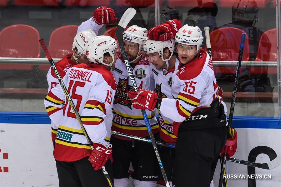 Хоккей с шайбой -- КХЛ-2017/2018: московский "ЦСКА" переиграл пекинский "Куньлунь Ред Стар"
