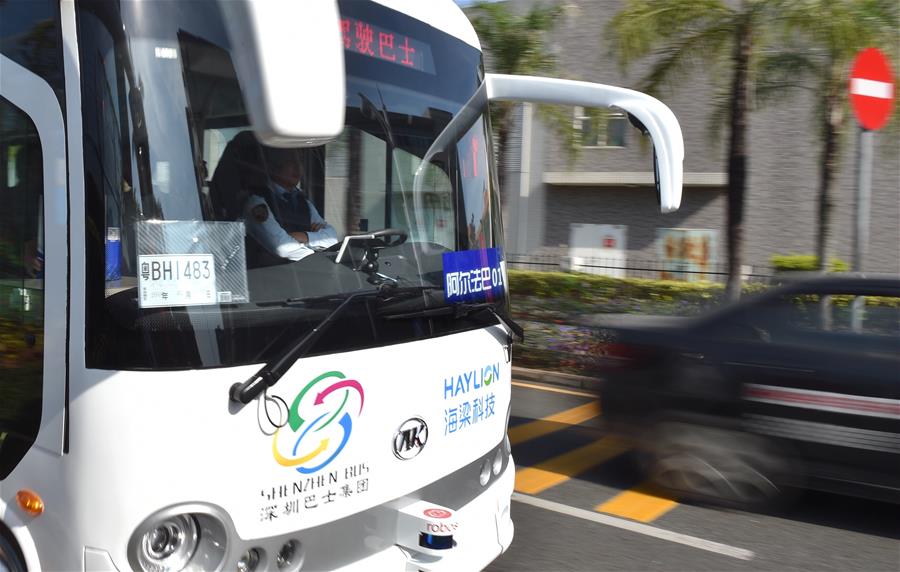 Самоуправляемые автобусы сданы в пробную эксплуатацию в Шэньчжэне