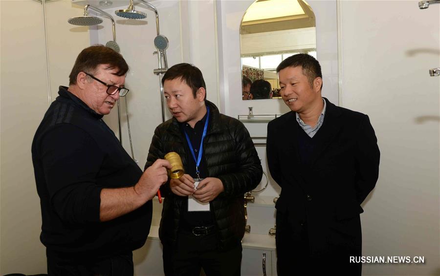 В Узбекистане проходит 9-я Выставка товаров из Синьцзян-Уйгурского АР Китая