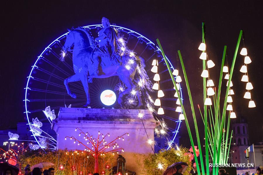 Фестиваль света во французском городе Лион