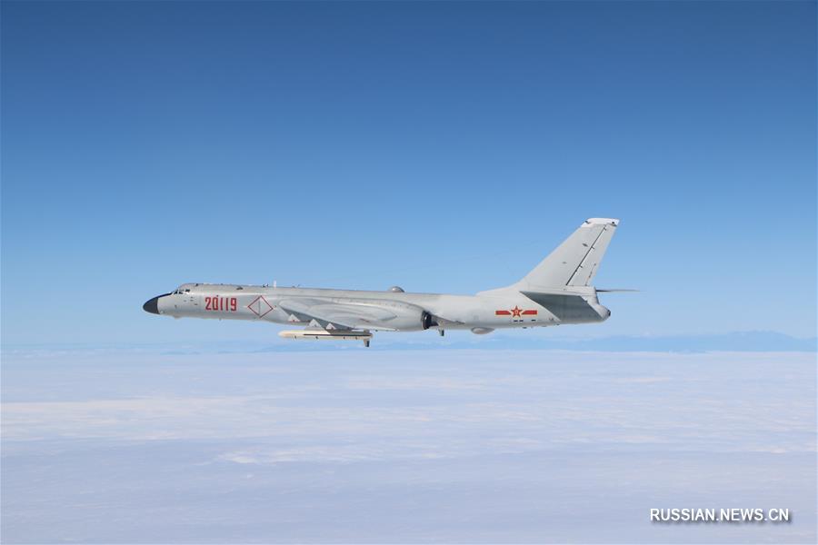 Очередные тренировочные полеты китайских военных самолетов над открытым морем