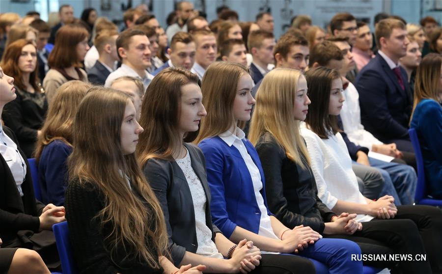Вручение именных свидетельств 245 перспективным спортсменам и тренерам Беларуси