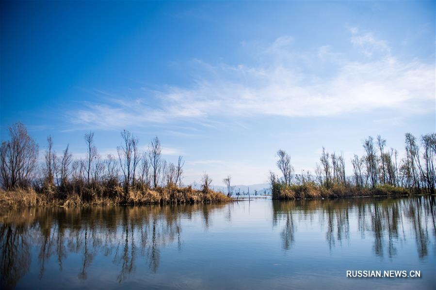 Пейзажи озера Эрхай в провинции Юньнань