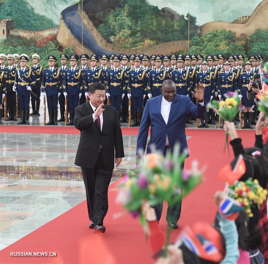 Си Цзиньпин провел переговоры с президентом Гамбии А.Барроу