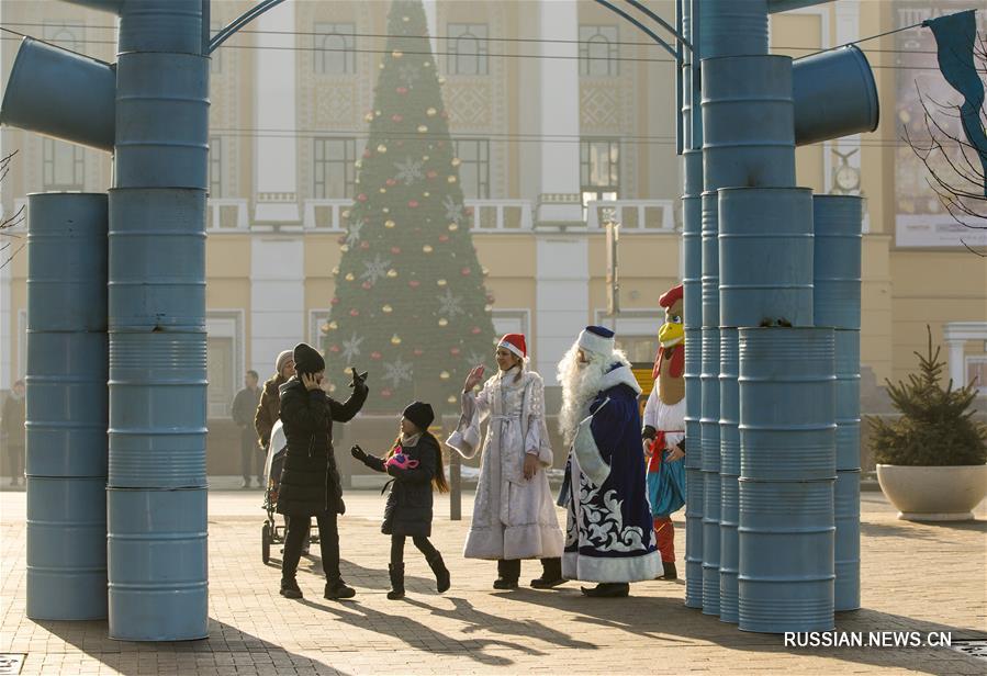 Алматинцы начали праздновать Рождество и Новый год
