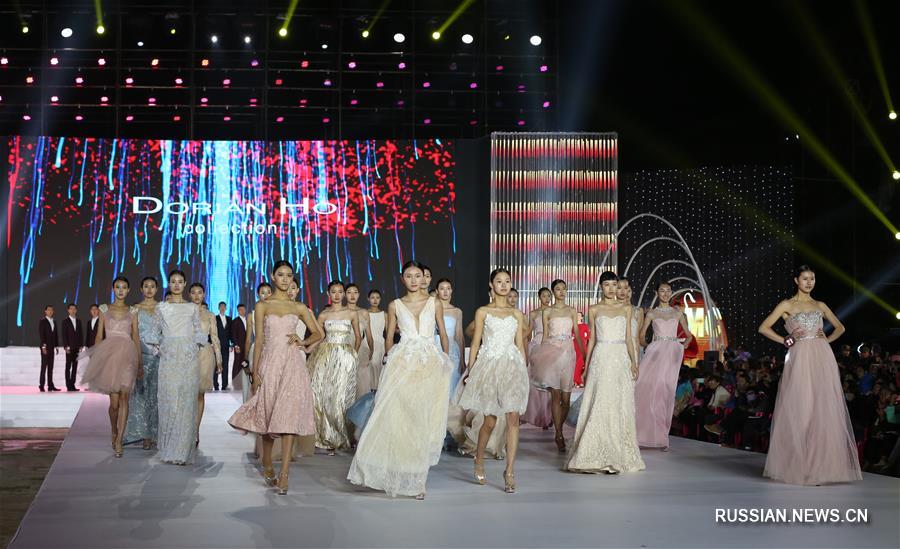 Финал 17-го Китайского конкурса профессиональных моделей в провинции Хайнань