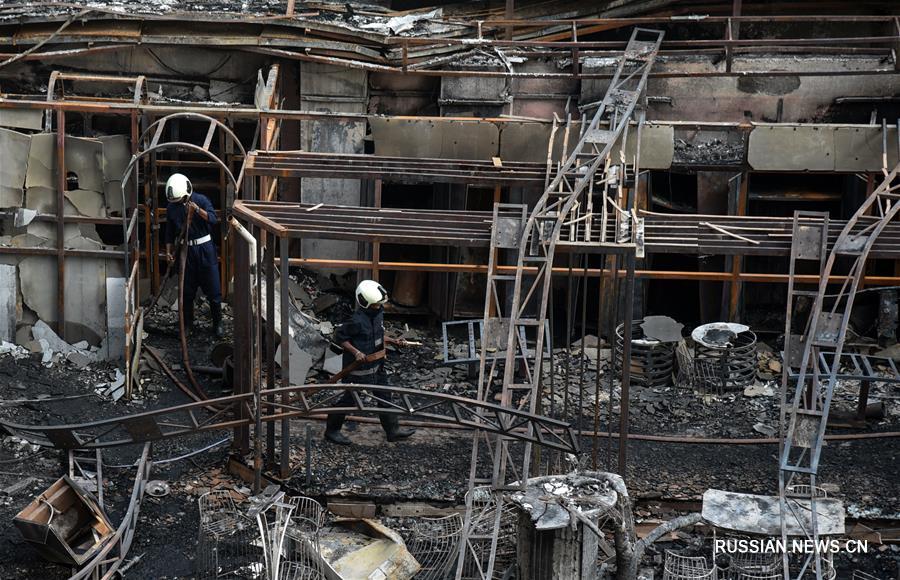 При пожаре в Мумбаи погибли 15 человек 